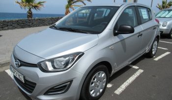 Hyundai i20 2014 Gris Plata · Autos Edal Ocasión · CompraVenta de Vehículos de Ocasión en Canarias