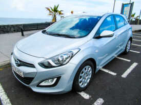 Hyundai i30 1.4 2014 Gris Plata · Autos Edal Ocasión · CompraVenta de Vehículos de Ocasión en Canarias