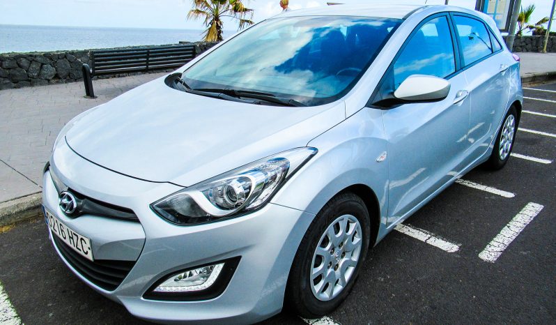 Hyundai i30 1.4 2014 Gris Plata · Autos Edal Ocasión · CompraVenta de Vehículos de Ocasión en Canarias